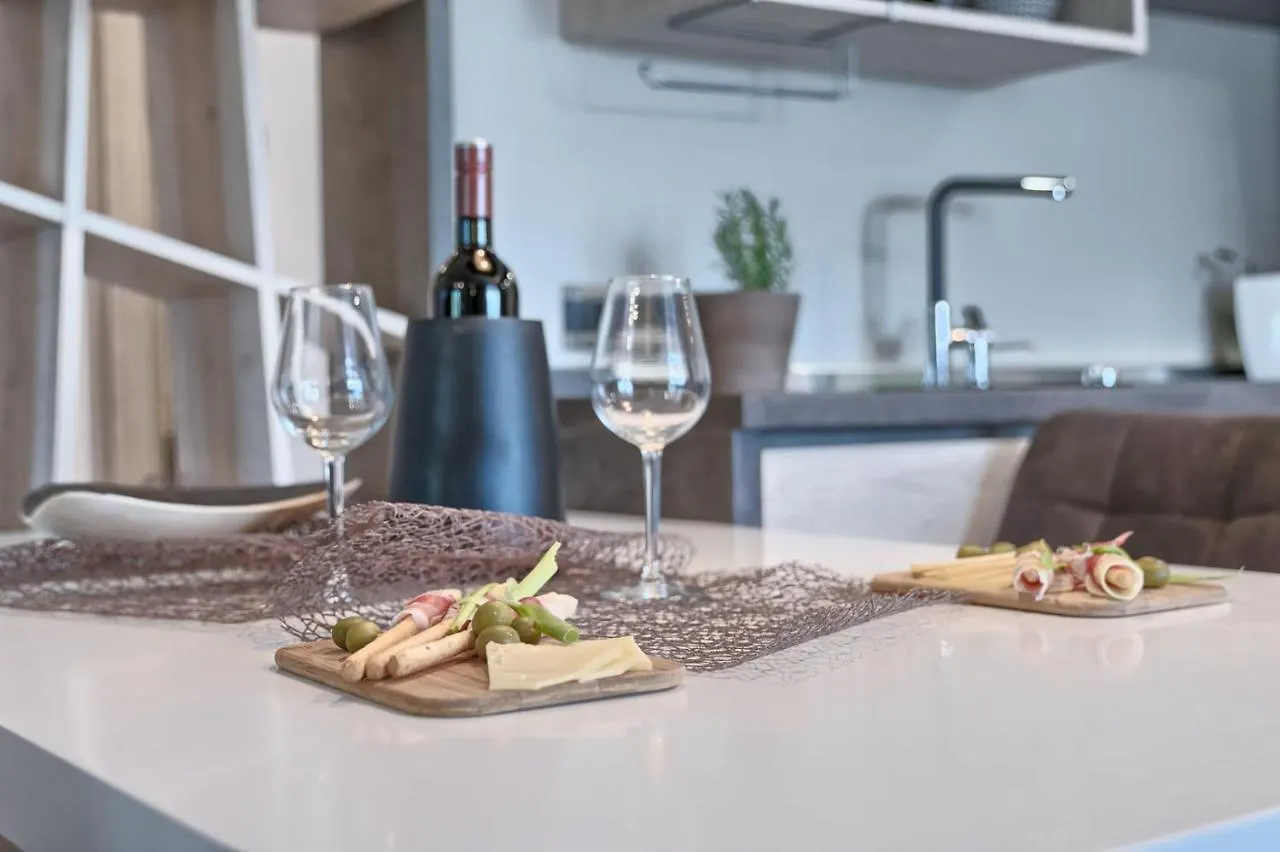 Modern Oasis Apartment Pula