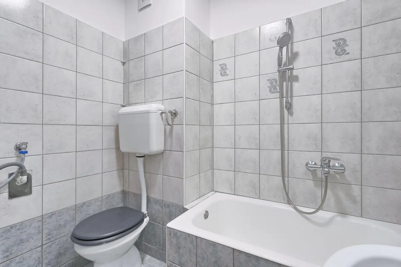 Modern Oasis Apartment Pula Hırvatistan