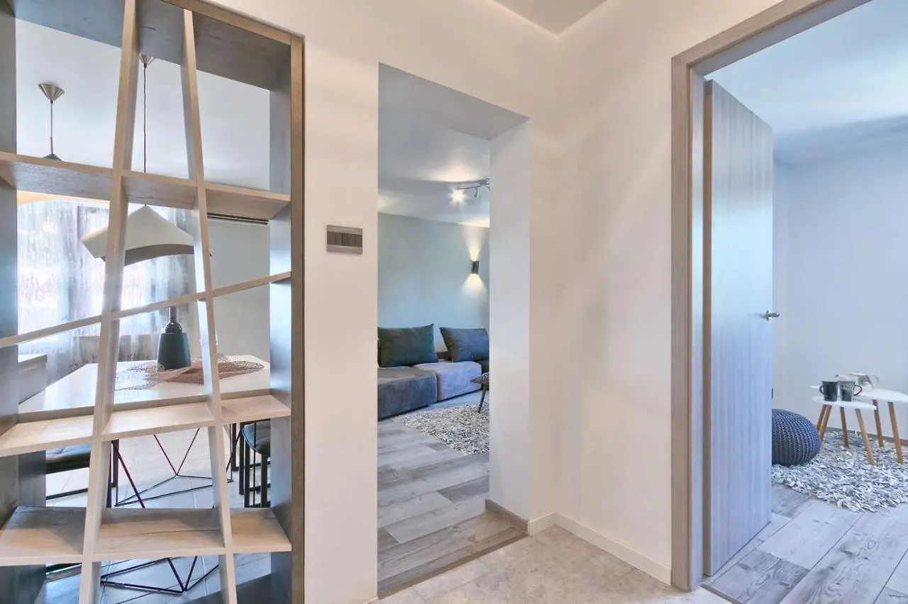 Modern Oasis Apartment Pula