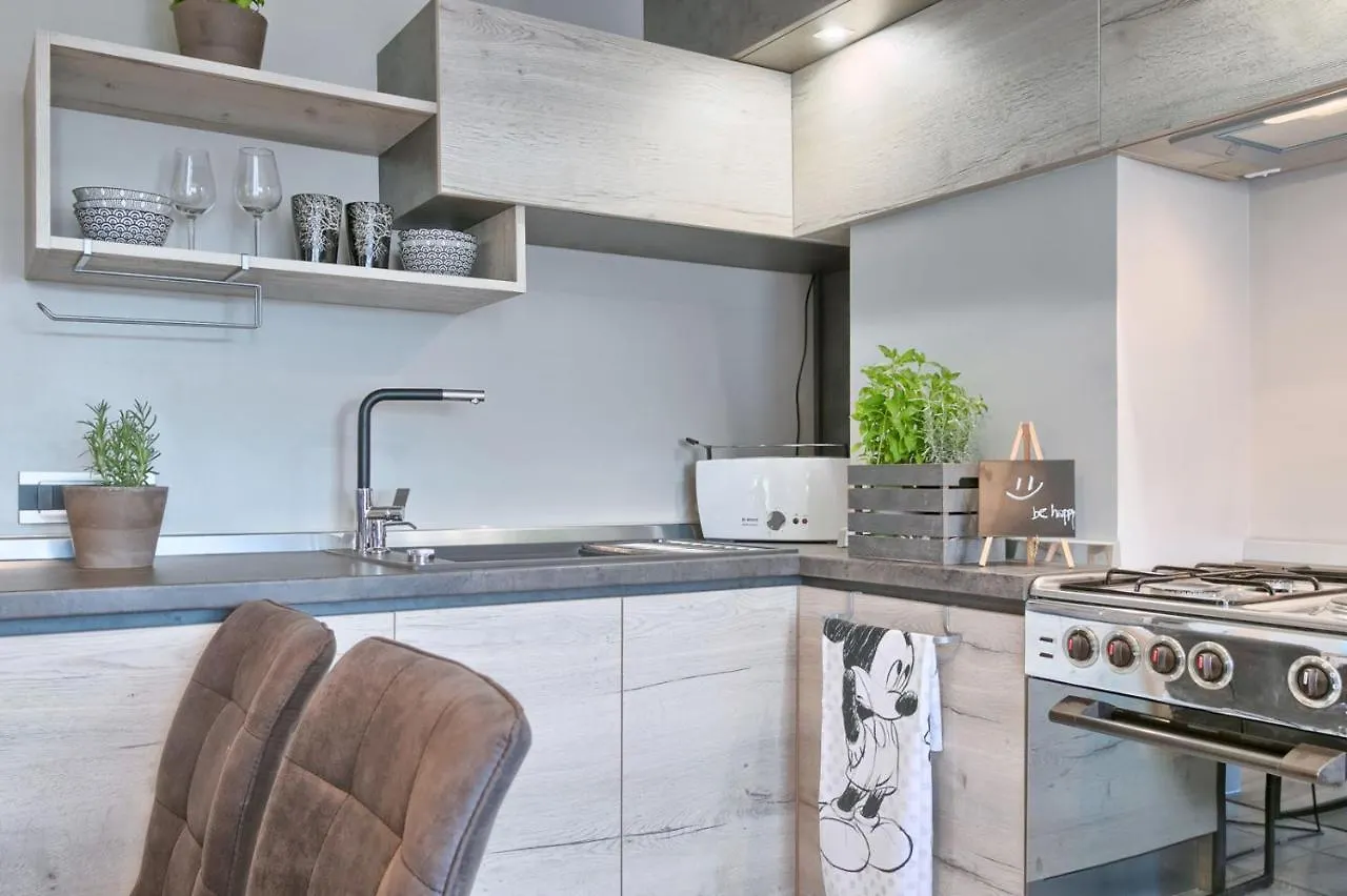 Modern Oasis Apartment Pula 0*,